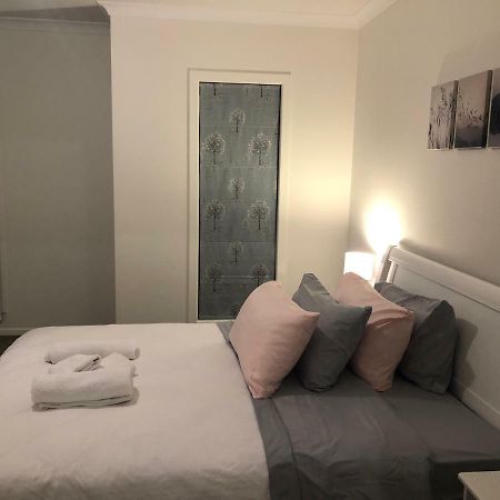 Apple House Tarneit North Appartamento Esterno foto