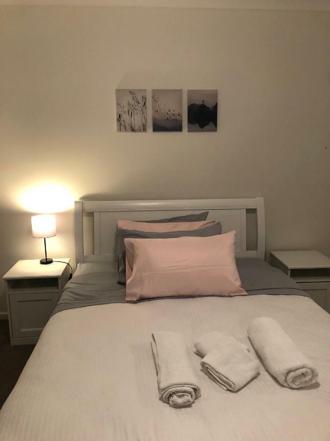 Apple House Tarneit North Appartamento Esterno foto