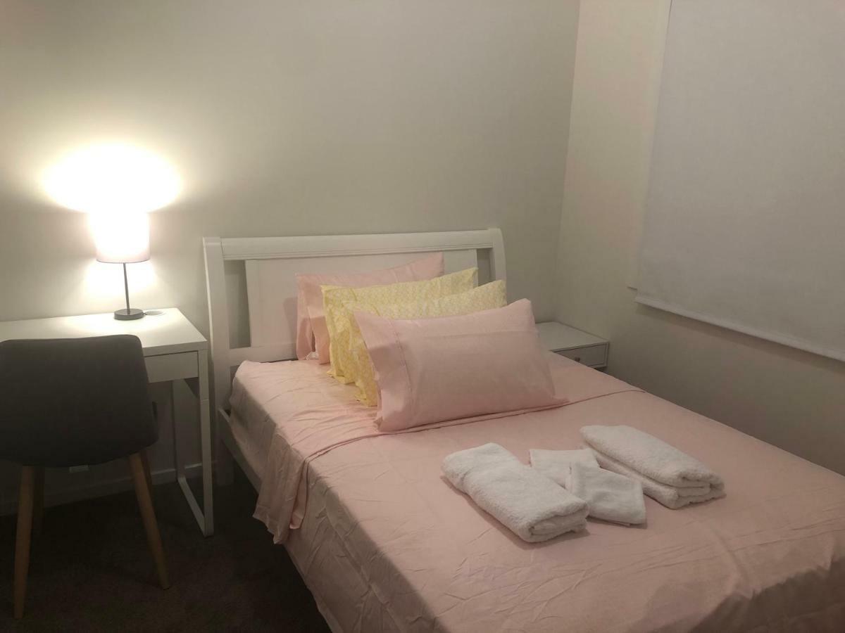 Apple House Tarneit North Appartamento Esterno foto
