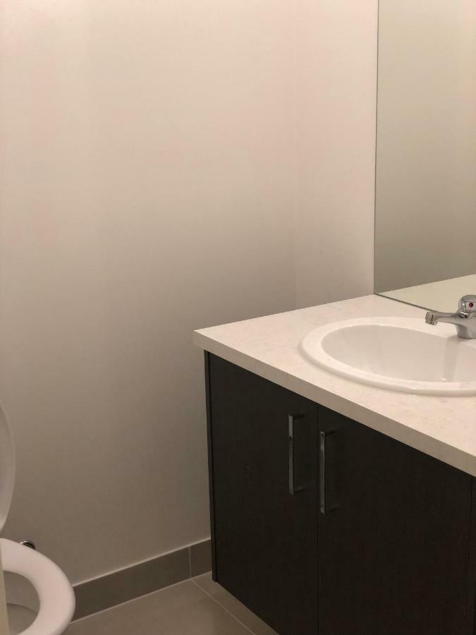 Apple House Tarneit North Appartamento Esterno foto