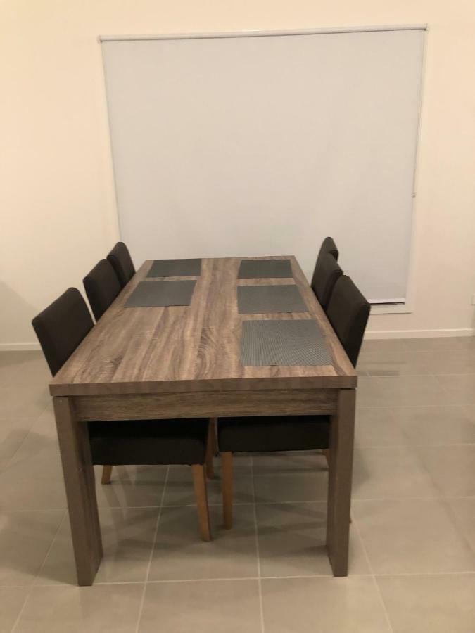 Apple House Tarneit North Appartamento Esterno foto
